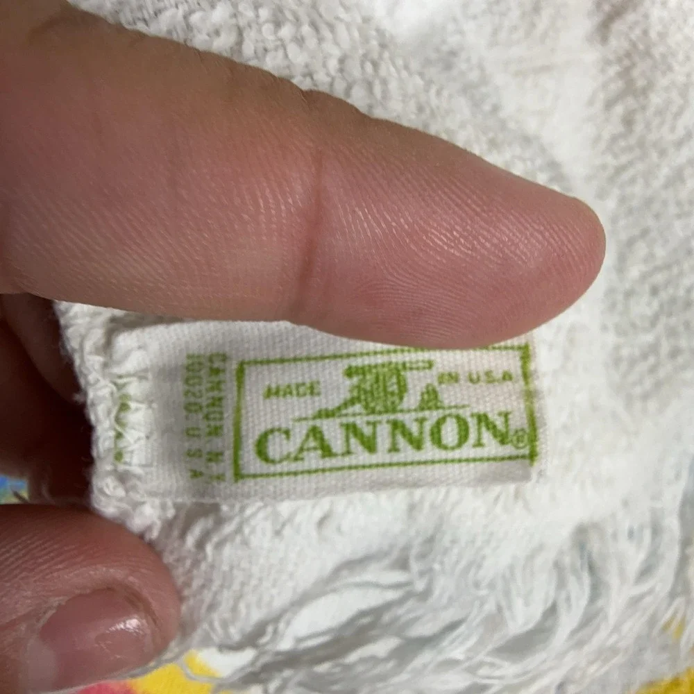 Cannon Bath Towel Up N' Away Hot Air Balloon City Skyline 20x30 Cotton USA